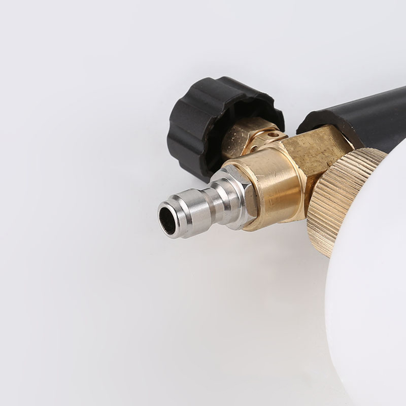 Garden isporučuje plastični čajnik od pjenastih pištolja